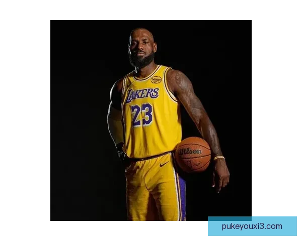 湖人力克热火收获胜利詹姆斯带队展现强大统治力